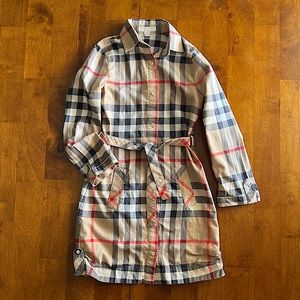 Burberry dress Size: 8 Girls clothing
